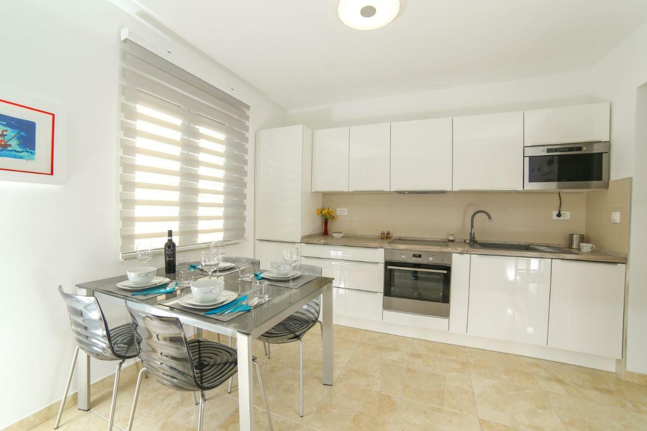 Amazing Luxury 4Star Apartment Laura Supetar Zewnętrze zdjęcie